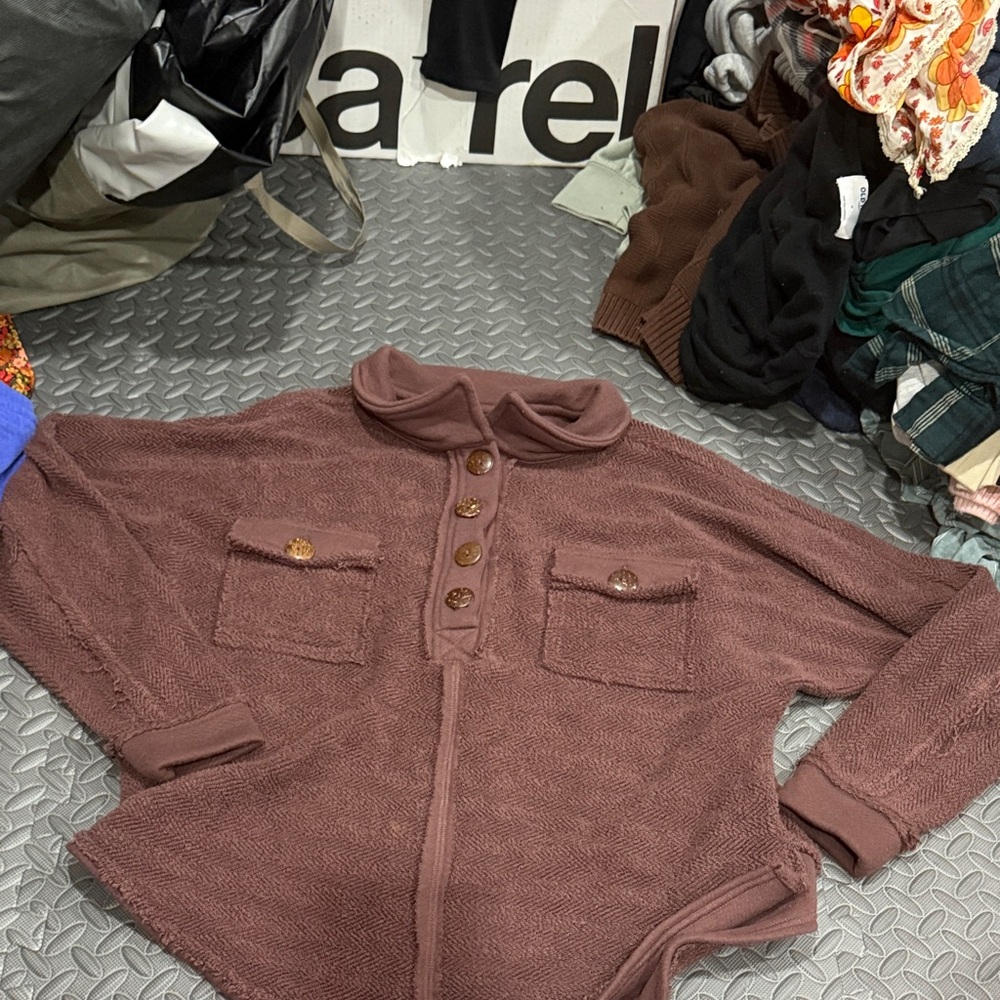 BKE brown sweater